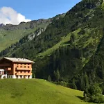 Lux Alp Am Arlberg