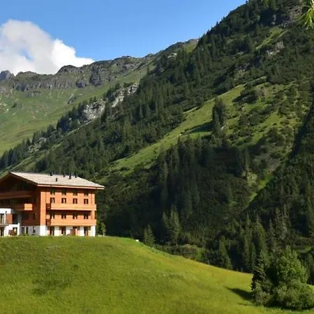 Lux Alp Am Arlberg