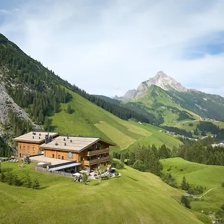 Lux Alp Am Arlberg Dağ evi